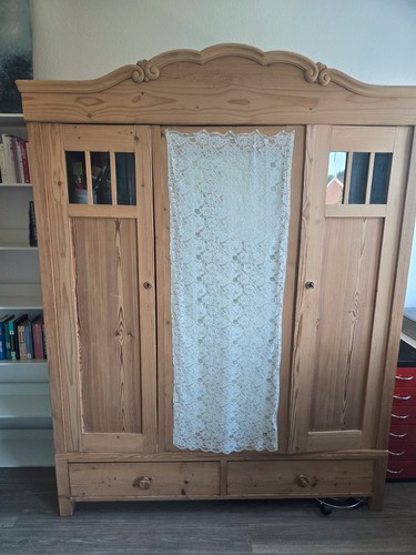 Kleiderschrank alt - , (nachbau)