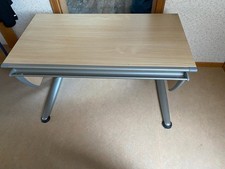 Höhenverstellbarer Schreibtisch Moll Booster Solo mit Beleuchtung