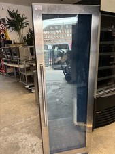 1 Weinklimaschrank Weinkühlschrank Kühlschrank VI180DN ungenutzt!