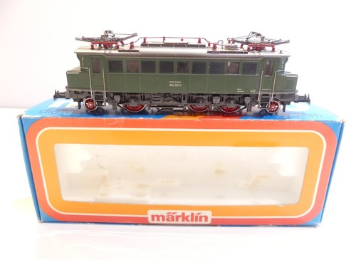 Märklin 3049 lok br 104 - h0,