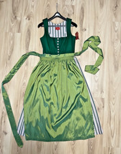 klassisches Dirndl von Kaiserjäger. Neu mit Etikett Größe M