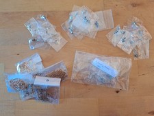 Konvolut aus 40 Paar Ohrstecker und 10 Ketten - Modeschmuck / Restposten