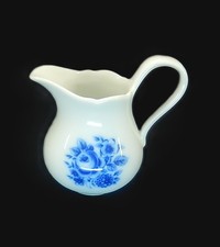 Hutschenreuther Maria Theresia Milchkännchen Serie  Blaue Rose