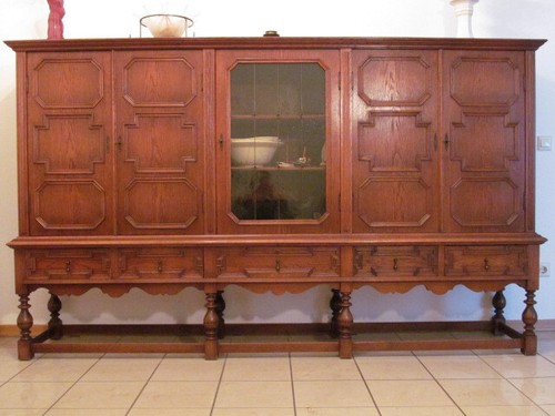 Vitrinenschrank mit dazu - mit,