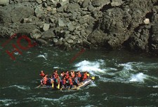 Ansichtskarte ~ British Columbia, Whitewater River-Rafters [Rocky Mountaineer]