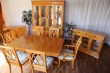 Nr.1748 Esszimmer: Vitrine,2 Sideboarde, Tisch, 6 Stühle Teilmassiv