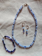 Halskette hellblau schlicht