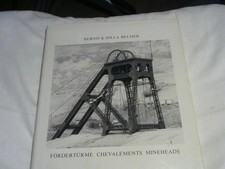 Fördertürme = Chevalements = Mineheads. Bernd & Hilla Becher. Museum Folkwang, E