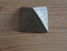 Messing pyramide x 4 - pyramide, ca.