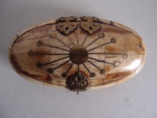Schmuckkästchen aus Knochen mit Messing-Intarsien, Handarbeit, wohl Indien