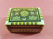 schöne alte Deckeldose aus