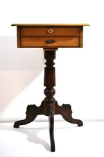 Schöner Beistelltisch