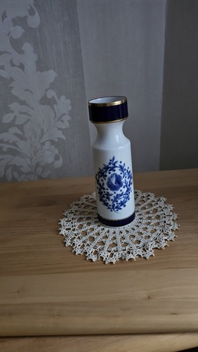 Porzellanvase weiss mit blauem