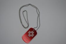 Anhäger mit Kette Notfall Kontakt Unfall Erstehilfe Medizin Blutverdünner Blut