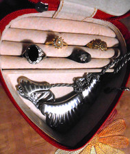 Tchibo TCM Schmuckkästchen Schatulle HERZ rot 13x12x5cm für Ringe Spiegel