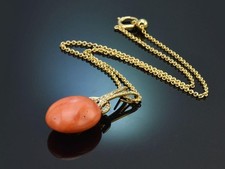 Korallenanhänger aus