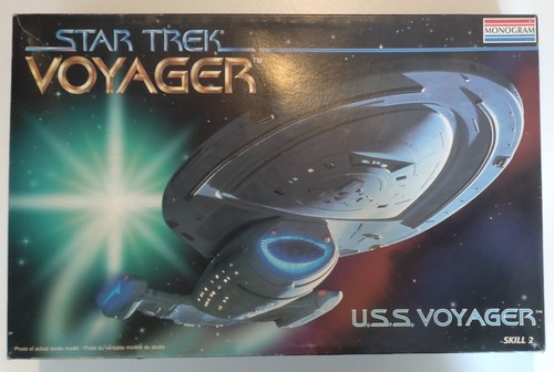 Star trek uss voyager monogram - voyager,
