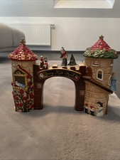 Villeroy & Boch Fairytale Park Weihnachten (Eingangstor Neu) Neuware