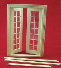 Holztür 2 flügelig mit Acrylglas. für 1:12 Puppenhaus, unbehandelt. 19x13 cm.