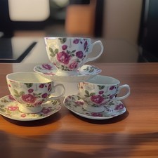 3 x Kaffeetassen mit Untertassen - Rosenmuster