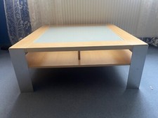 couchtisch holz quadratisch mit Glaseinsatz