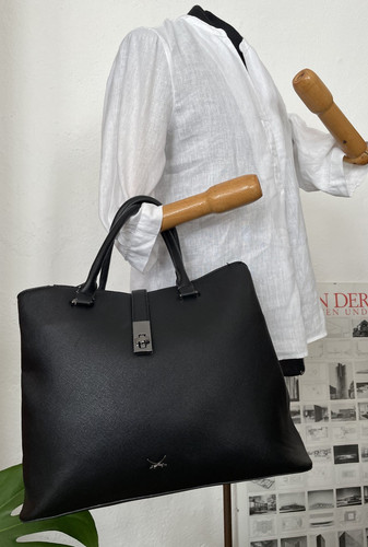Tasche aus kunstleder - aus,