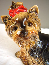 älterer Yorkshire Terrier von Goebel W.Germany Porzellan mit Glasaugen Nr3003515