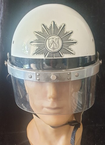 Polizei einsatzhelm nrw - polizei-einsatzhelm,