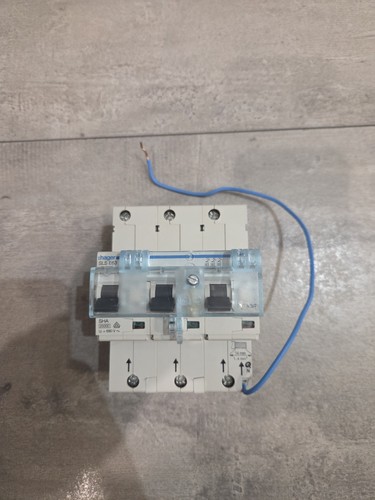 Hager sls e63 htn363e - e63,