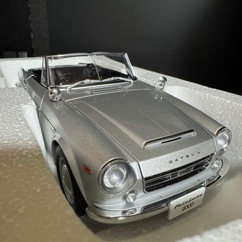 Autoart datsun fairlady - autoart,
