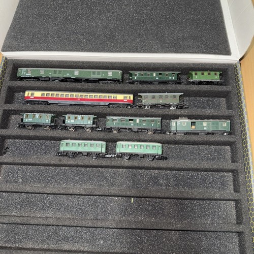 Personenwagen konvolut spur - konvolut,