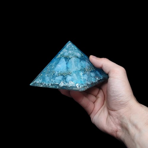Große orgonit pyramide - orgonit,