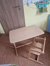 Kindertisch mit Stühl, Holz,von Schardt
