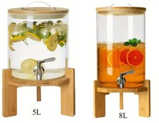 Getränkespender aus Glas mit