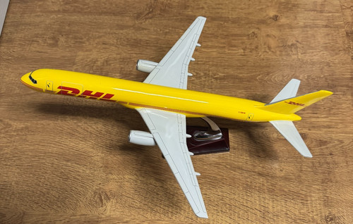 Dhl frachtflugzeug boeing 757 - dhl,