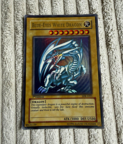 Blue eyes white - yu-gi-oh!,