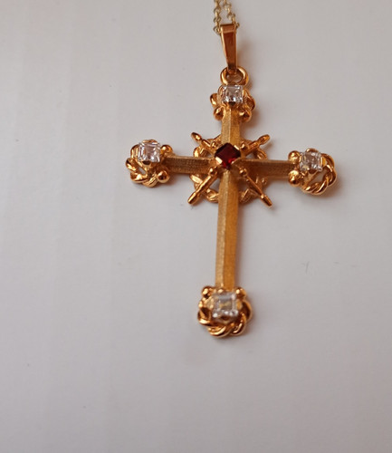 Kreuz mit halskette - kreuz,