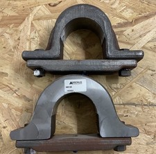 Schwenklagerbock, Lagerbock für Hydraulikzylinder / Teleskopzylinder Bolzen 70mm