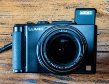 Panasonic LUMIX DMC-LX7 10.1 MP Digitalkamera - Schwarz