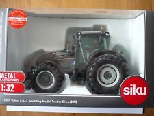 Siku 3281 VALTRA S-323 Tractor