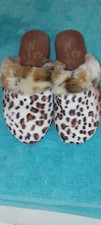 Flower Girl, Hausschuhe, Gr. 36, kleiner Absatz, Tigermuster, Pantoffel, beige