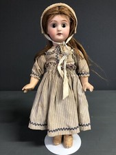 Antike französische Laufpuppe