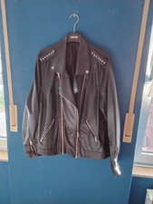 schwarze Bikerjacke