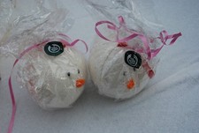 Schneemann Wasch-ball von THE BODY SHOP , 2 Stück Frottee, D= ca.10cm NEU