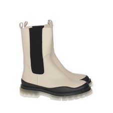 Jolana & Fenena, Boots