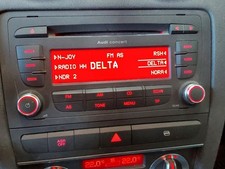 Audi A3 8P Bj.2009 Radio Concert mit BT 8P0035186P kein Code dabei