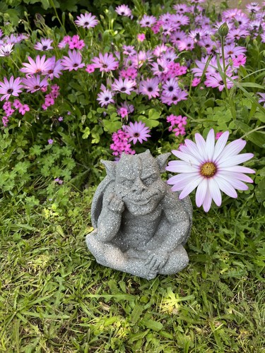 Thinking gargoyle latexform - thinking,