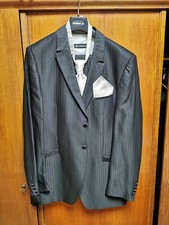 Wilvorst Anzug mit Weste, Plastron und Einstecktuch der Firma Masterhand