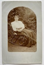 orig. Foto AK Dame Lübeck um 1905 Thonet Stuhl Schaukelstuhl Design Möbel