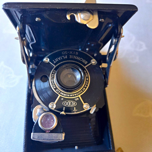 Kodak brownie six vintage - brownie,